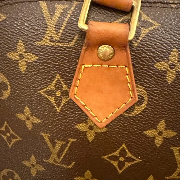 Louis Vuitton Alma PM Brown Monogram Handbag - Picture 4 of 14